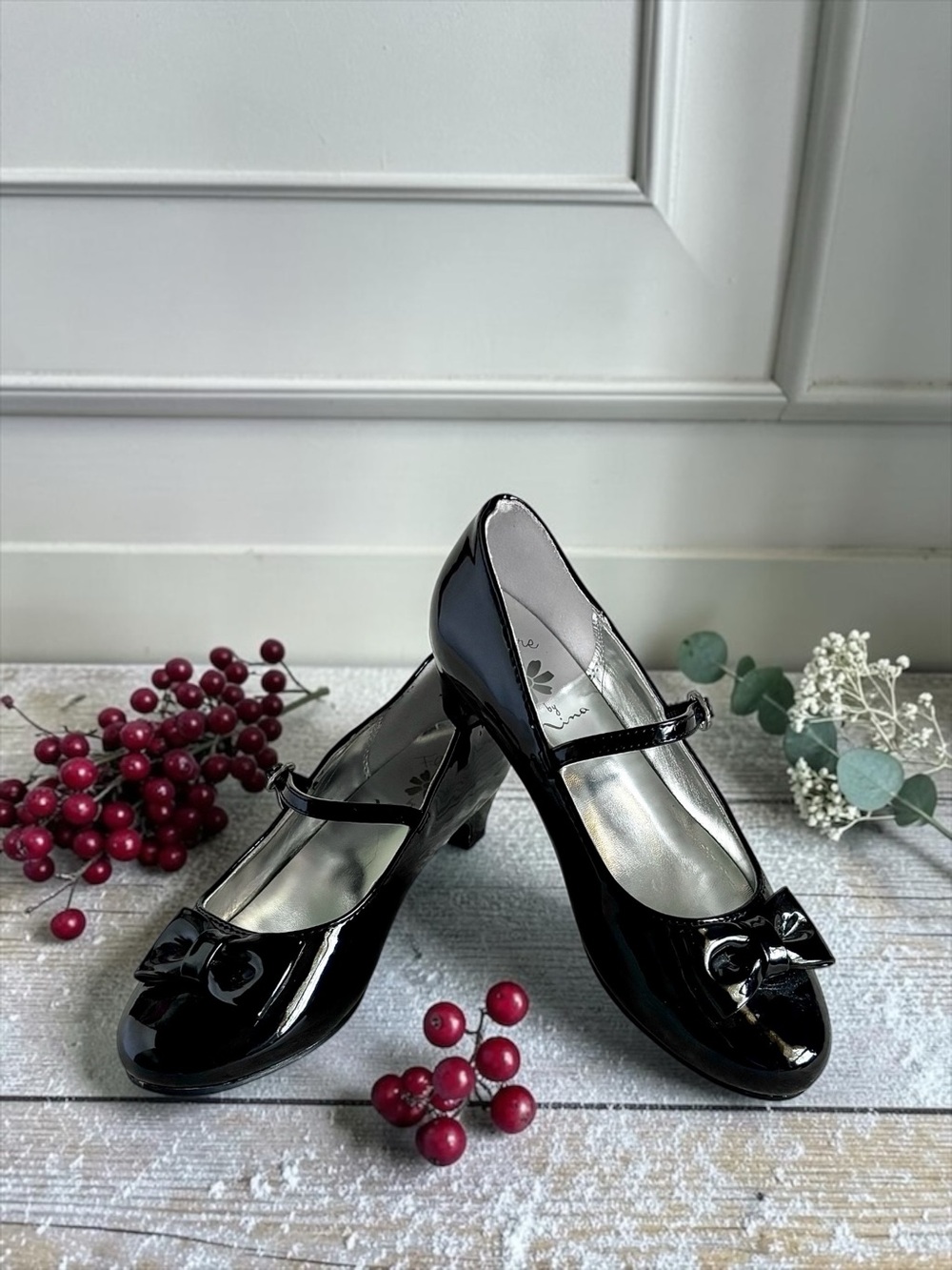 Flowers by Nina Dress Heels Black Patent Bow Girls Size 2 Like New